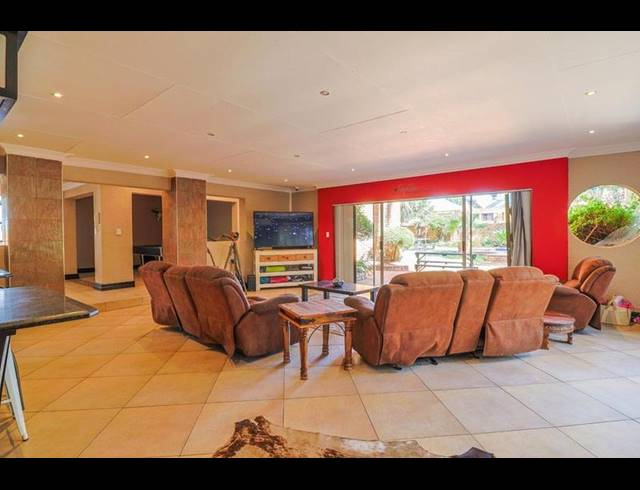 4 BEDROOM HOUSE FOR SALE IN MEYERSDAL